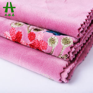 Mulinsen Textile Un Visage Teinté Polyester Tissu Velours Doux avec Broderie - Product Image 3