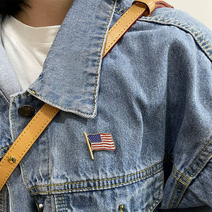 Épingles à revers et badges de drapeau en gros, épingles à revers personnalisées en or plaqué drapeau américain, badges en métal personnalisés - Product Image 4