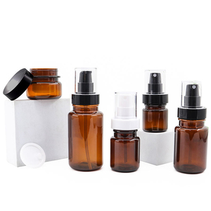 Bottiglia ambra per animali domestici 60ml 100ml 120ml 150ml per la <span class=keywords><strong>crema</strong></span> <span class=keywords><strong>solare</strong></span> cosmetica <span class=keywords><strong>Spray</strong></span> per Toner 30g 50g <span class=keywords><strong>crema</strong></span> per il viso marrone con guarnizione della pompa - Product Image 2