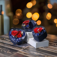 Boîte à fleurs éternelles en forme de coeur pour bijoux pour la fête des mères saint valentin carré Rose fleur cadeau anneau collier boîte de rangement