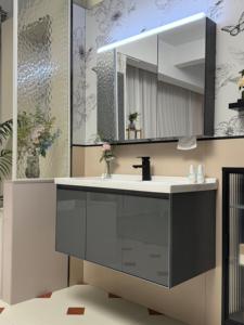 Modern Wall-Mounted Bathroom Vanity with <b>Smart</b> <b>Mirror</b> & Ceramic Basin, Waterproof Plywood, Eco-Friendly - Product Image 4