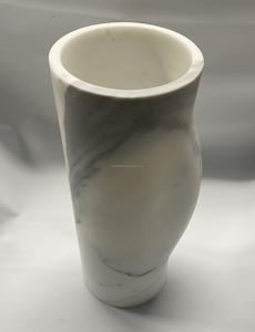 Vaso <span class=keywords><strong>in</strong></span> Marmo Grigio <span class=keywords><strong>Naturale</strong></span>, Lussuoso Vaso <span class=keywords><strong>in</strong></span> <span class=keywords><strong>Pietra</strong></span> per Fiori, Decorazione per la Casa, Vaso Artigianale <span class=keywords><strong>in</strong></span> Marmo - Product Image 4