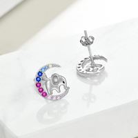 Bijoux sur le thème des animaux Boucles d'oreilles en argent sterling 925 avec forme circulaire en zircon cubique éléphant et lune