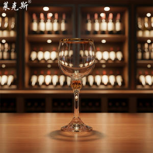 Copa de <span class=keywords><strong>Vino</strong></span> de Cristal <span class=keywords><strong>Blanco</strong></span> de Tallo Largo Hecha a Mano de Lujo con Borde Dorado Incrustado con Logotipo Personalizado al por Mayor, Copa de <span class=keywords><strong>Vino</strong></span> Tinto - Product Image 6