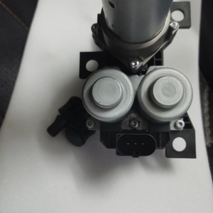 2208300084เทอร์โมสตัทวาล์วทำความร้อนรถยนต์สำหรับ Mercedes-Benz R171 S500 - Product Image 4