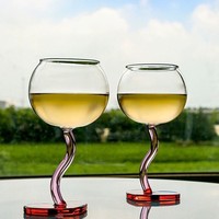 Verres à vin en forme de cœur rouge avec tige courbée, gobelets romantiques pour un cadeau de la Saint-Valentin