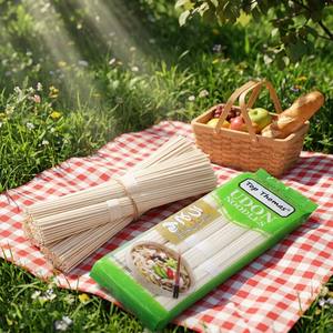 Bâtonnets d'Udon japonais traditionnels à cuisson rapide (7-8 min) pour un repas familial rapide en semaine – Udon japonais authentique à cuisson rapide - Product Image 1