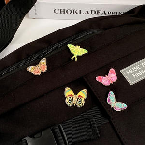 Niedriger Preis Großhandel Bunte Metall Revers Brosche Pin Bee Butterfly Insect Emaille Pins für Kleidung - Product Image 3