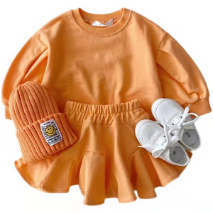 Vente en gros 2022 Ensemble de vêtements pour bébé fille, enfant, sweat-shirt à capuche à manches longues uni, jupe - Product Image 2