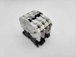 Plc CI 20 037H0045-31 Kontaktör 600VAC 20 Amper Bobin 220-230 Volt 50Hz <span class=keywords><strong>3</strong></span> Kutuplu Programlama Kontrolörü - Product Image 2