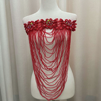 Aplikasi Gaun Pengantin Desain Batu Kristal dengan Motif Berlian Imitasi, Kain Renda Emas, Bentuk Bunga, Aksen Manik-Manik & Hiasan Rumbai