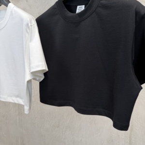 Crop top en coton lourd pour <span class=keywords><strong>femme</strong></span> avec logo personnalisé, <span class=keywords><strong>t</strong></span>-<span class=keywords><strong>shirt</strong></span> court à <span class=keywords><strong>col</strong></span> rond vintage à manches courtes, style streetwear Y2K, haute qualité - Product Image 4