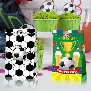 Bolsas <span class=keywords><strong>de</strong></span> Papel Kraft Personalizadas para Eventos Deportivos, Paquete <span class=keywords><strong>de</strong></span> 12 Bolsas <span class=keywords><strong>de</strong></span> Dulces <span class=keywords><strong>de</strong></span> Fútbol con Adhesivos - Product Image 2