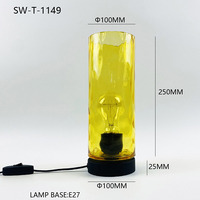 Nouveautés : Lampe de chevet nordique postmoderne simple en verre avec base pour chambre à coucher