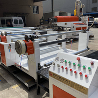Machine de revêtement et de laminage à colle thermofusible haute productivité et haute efficacité pour rouleaux de tissu non tissé avec une vitesse de 80-180 m/min