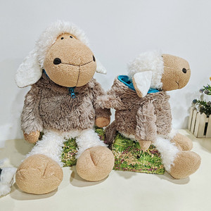 Peluche Animal Logan Pecora in Abito da Lupo con Imbottitura in Cotone PP, Antistress per Età 14+ - Product Image 1