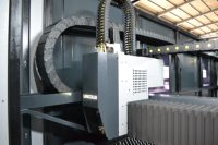 Machine de découpe laser à fibre Hiwin entièrement fermée, à refroidissement par eau, automatique, 3000W 6000W, pour tôles, avec prise en charge DWG/DXF