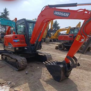 <b>Cheap</b> Used 6 Ton Doosan 60 Second Hand Doosan DX60 DX140 DX300 Doosan Excavator DX60 with Best Quality for Sale - Product Image 1