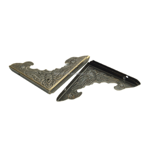 Protector de Esquinas Decorativo de Metal Plano de Color de 40x40x4 mm para Cajas de Madera y Libros, Suministro de Fábrica - Product Image 4