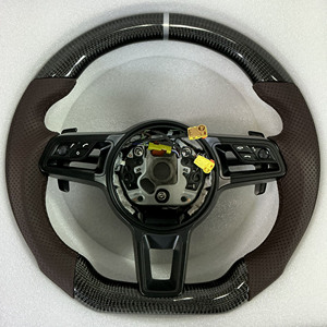 Actualización de Volante de Estilo Antiguo a Nuevo para Porsche 718 911 Cayenne Macan Taycan Cayman, Plug and Play, Personalizado en Cuero y Carbono - Product Image 5