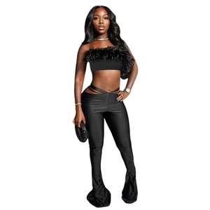 <span class=keywords><strong>Pantaloni</strong></span> per ombelico <span class=keywords><strong>a</strong></span> <span class=keywords><strong>vita</strong></span> <span class=keywords><strong>bassa</strong></span> <span class=keywords><strong>con</strong></span> giuntura di piume Sexy - Product Image 1