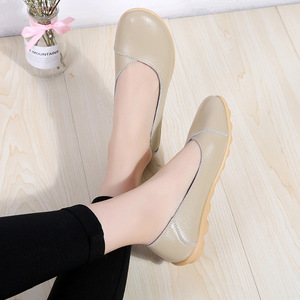 Mocasines de cuero vacuno para mujer, zapatos casuales de otoño con suela de tendón, planos, para embarazadas, de talla grande, para madres, con suela de goma. - Product Image 5