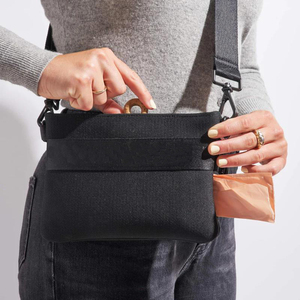 3 façons de porter un sac de friandises pour chien avec un distributeur de sacs à déchets pochette de friandises pour le dressage des chiens - Product Image 4