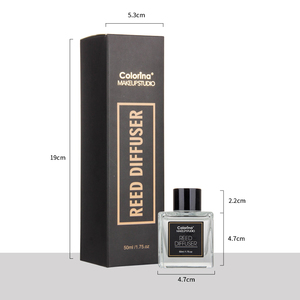 Diffuseur <span class=keywords><strong>de</strong></span> parfum <span class=keywords><strong>de</strong></span> maison 50ml Hoy Vente à bas prix 14 parfums en stock Diffuseur à roseaux avec bâtonnets noirs - Product Image 2