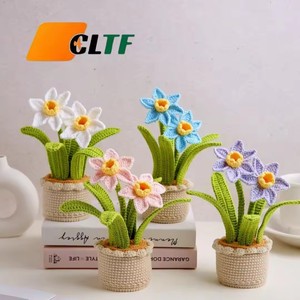 Décoration en pot de <span class=keywords><strong>fleurs</strong></span> au crochet fait main, motif tournesol et lys, pot d'huile de tung au crochet, fleur tricotée au crochet, cadeau <span class=keywords><strong>Fête</strong></span> <span class=keywords><strong>des</strong></span> <span class=keywords><strong>Mères</strong></span> et Remise de diplôme 2026 - Product Image 3