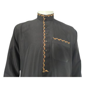 โรงงานต้นทางขายส่งเสื้อผ้าอิสลามแบบเรียบง่ายสำหรับผู้ชาย - ชุดธอฟ/จุบบะห์พร้อมส่งสำหรับฤดูใบไม้ผลิในดูไบและกาตาร์ - Product Image 3