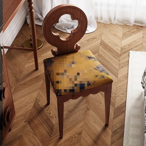 Chaise <span class=keywords><strong>de</strong></span> salle à manger en bois massif <span class=keywords><strong>de</strong></span> style nordique pour restaurant, design créatif à quatre feuilles <span class=keywords><strong>de</strong></span> trèfle, chaise avec dossier, mobilier <span class=keywords><strong>de</strong></span> salle à manger, chaise en bois - Product Image 1