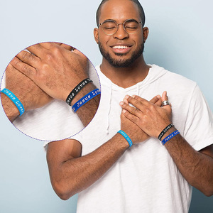 KOMI 10pc Color oración fe Biblia verso pulseras de silicona cristiano Jesús pulseras de goma Jesús te ama pulseras de silicona - Product Image 3