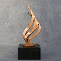 Trophées personnalisés, design flamme dorée, base en marbre, trophée en résine de cristal de haute qualité, artisanat 3D, cadeau d'affaires, logo personnalisé