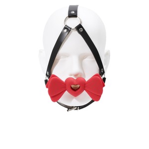 Accessoire de bondage pour adulte en cuir noir avec nœud papillon rouge pour la tête - Product Image 5