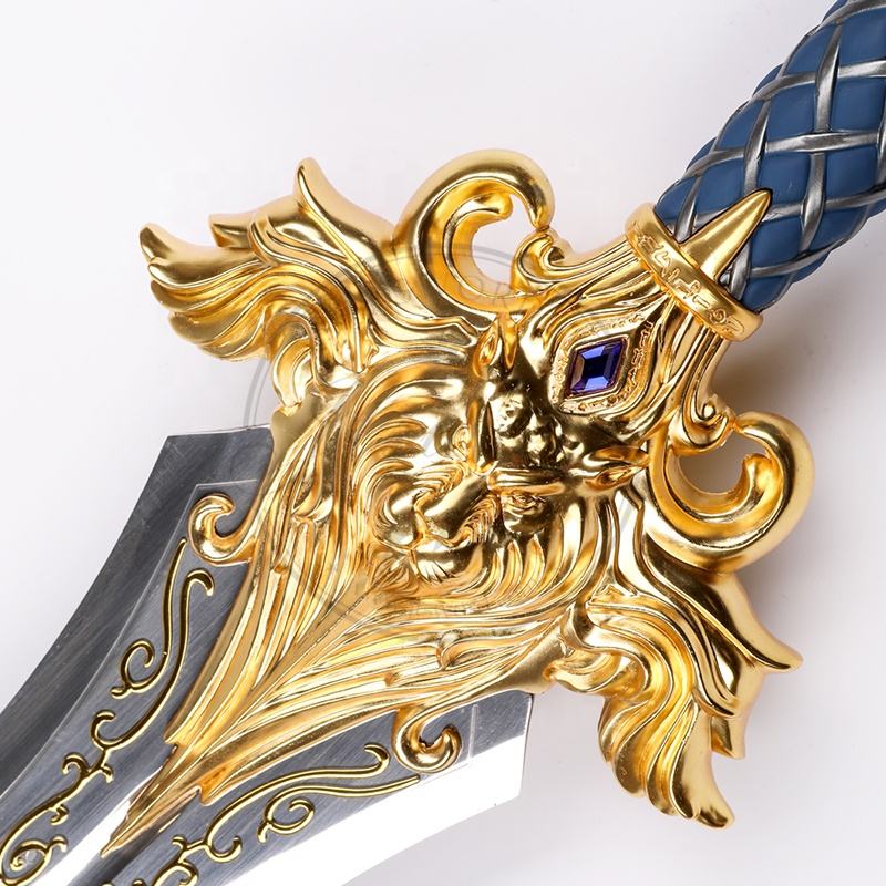 映画「ウォークラフト」キング・レーンの武器、ライオンソードの