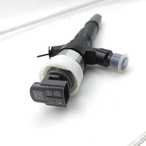 หัวฉีดน้ำมันดีเซล <span class=keywords><strong>ERIKC</strong></span> รุ่น 23670-0L070 ผลิตใหม่ สำหรับเครื่องยนต์ 2KD-FT - Product Image 2