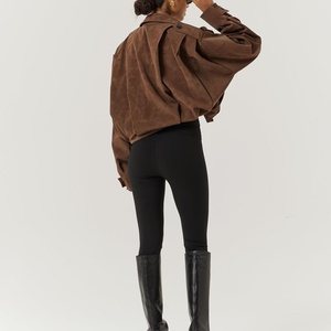 เสื้อโค้ทหนังกลับสไตล์ OEM ขายส่ง แฟชั่นใหม่ ปกเสื้อแบบลา펠 ทรงหลวม สวมใส่สบาย ใช้งานได้หลากหลาย แขนยาว เสื้อแจ็คเก็ตผู้หญิง - Product Image 2