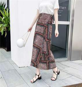 Самая дешевая Заводская ткань батик индонезия с индивидуальным принтом саронг тайский сарунг платье ткань прямая юбка Лунги - Product Image 2