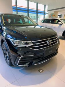 Volkswagens <span class=keywords><strong>Tiguan</strong></span> Price Coche chino 2025 2,0 T 380TSI 4WD <span class=keywords><strong>R</strong></span>-<span class=keywords><strong>line</strong></span> Flagship 7-DCT 7 asientos <span class=keywords><strong>TIGUAN</strong></span> L Dragon Edition 300tsi Voiture - Product Image 5