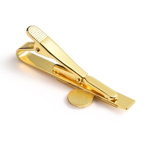 Vente en gros d'accessoires vestimentaires plaqués or de haute qualité, pince à cravate en métal avec logo personnalisé - Product Image 4