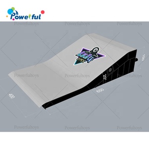 Grand airbag gonflable de sécurité pour les cascades de vélo BMX - Product Image 2