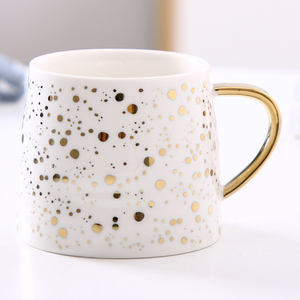 Taza de cerámica con diseño de cielo estrellado para oficina, taza creativa con mango dorado para café, leche, regalo, norte de Europa - Product Image 6