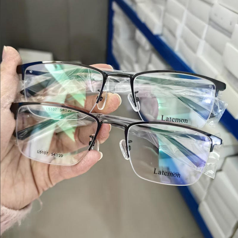 Eyeglass Frame Factory Wholesale Retro Designs