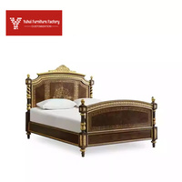 Ensemble de chambre à coucher en bois massif au design moderne avec lit douillet à tête de lit haute pour lits Queen/King