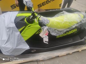 Lancha Bombardier GTX Pro con Motor Sea-Doo de 130HP - Product Image 4