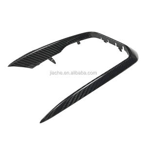 A secco In Fibra di Carbonio Anteriore Lampada Della Nebbia Vento Lama Zanne Trim Strisce per la <span class=keywords><strong>BMW</strong></span> Serie 1 <span class=keywords><strong>F20</strong></span> <span class=keywords><strong>M</strong></span> Sport M135i M140i hatchback 2016 - 2018 - Product Image 5