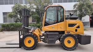 新しくアップグレードされたShanli T50 4WD <span class=keywords><strong>3</strong></span>トンディーゼルフォークリフトソリッドタイヤ<span class=keywords><strong>3</strong></span>ステージマスト1370mmフォーク長屋外用 - Product Image 5