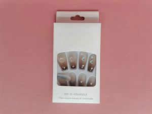 Caja para Uñas con Ventana Estampada con Láser, Directo de Fábrica, Empaque Iridiscente con Ventana de Visualización para Productos de Belleza - Product Image 2
