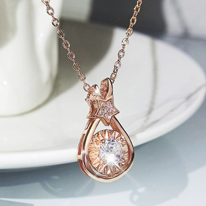 Collana con Ciondolo in Cristallo XL188 Placcato Oro Rosa, Forma di Stella con Incastonatura a Castone, Catena Romantica da Donna per Uso Quotidiano - Product Image 1