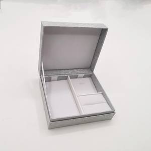 Boîte cadeau rigide personnalisée en argent pailleté avec insert multi-compartiments, emballage de luxe pour bijoux et montres, pour la vente au détail et les cadeaux - Product Image 1